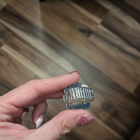 ✨Ring✨ - Picture 2 of 2